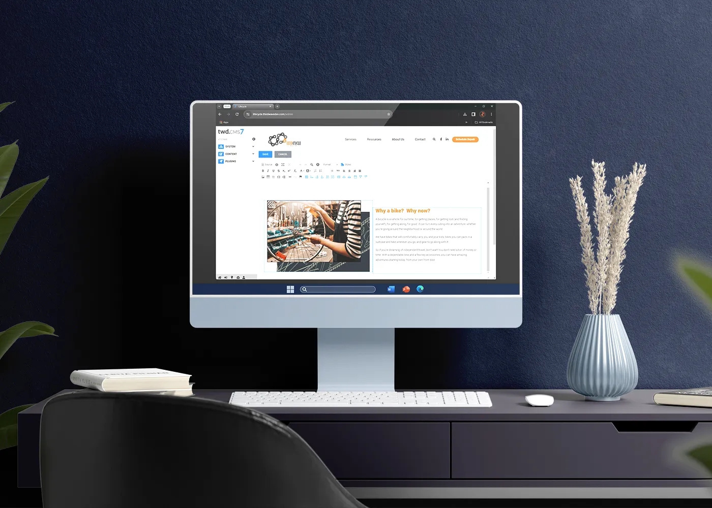 Desktop computer with CMS interface